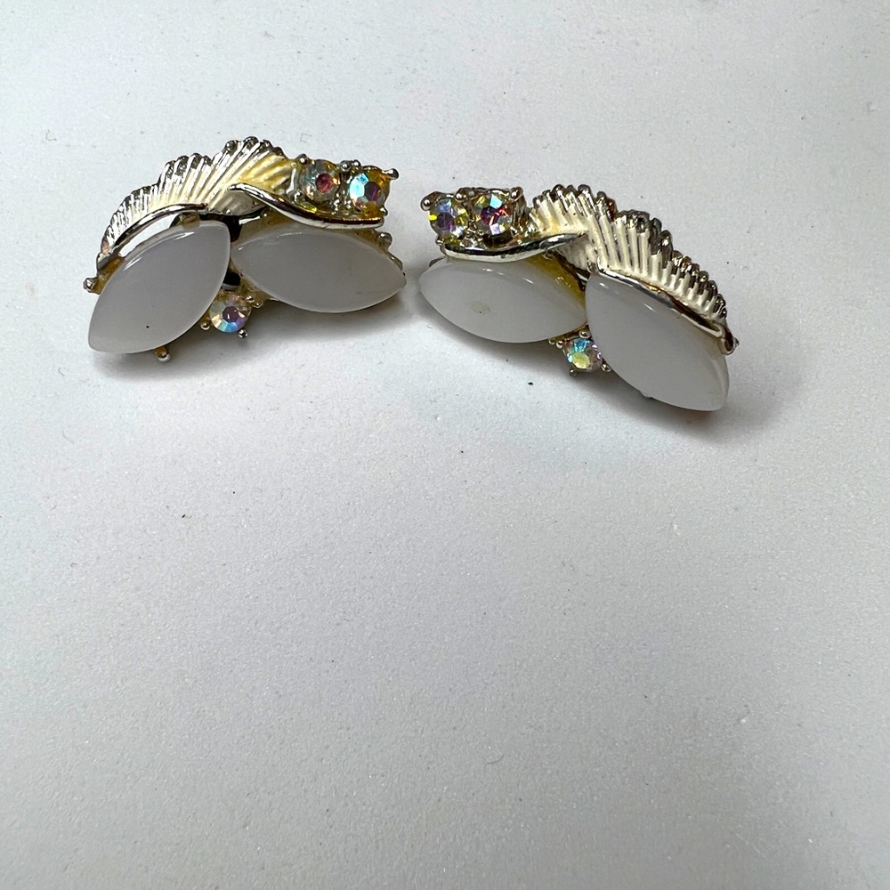 White Lucite Enamel Rhinestone Clip On Earrings